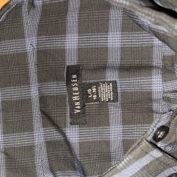 Button down shirt - Picture 2 of 3